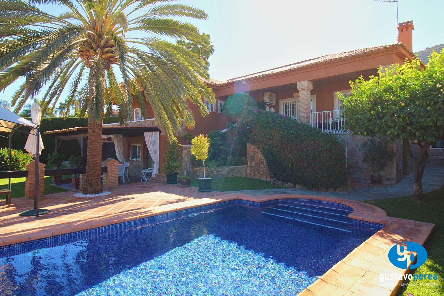 Elegante Villa mit Pool in El Lagar (Ref. 5346) Villa zum verkauf in Alhaurín de la Torre, 985.000 €