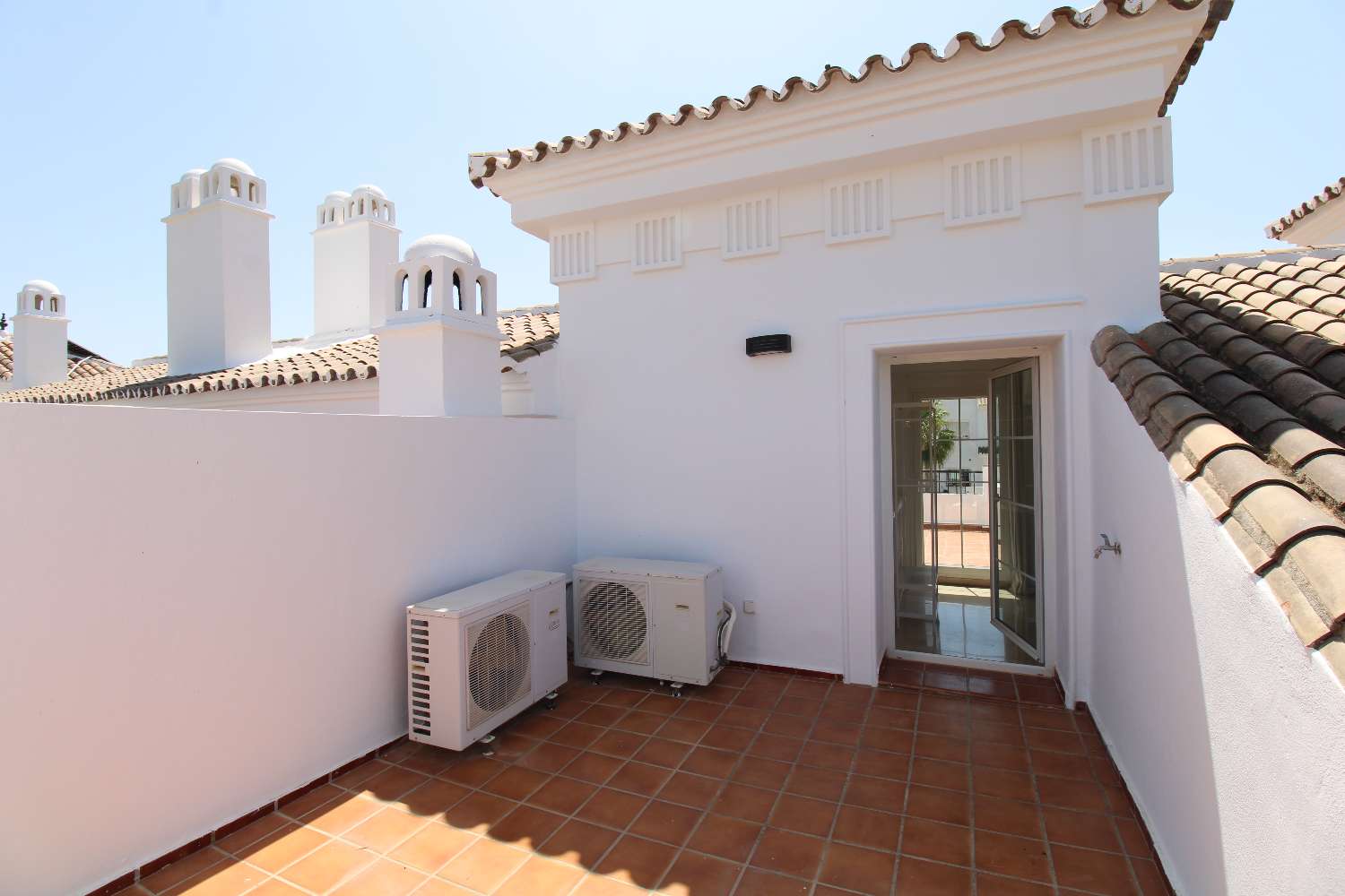 Beautiful semi-detached villa located in Lauro Golf