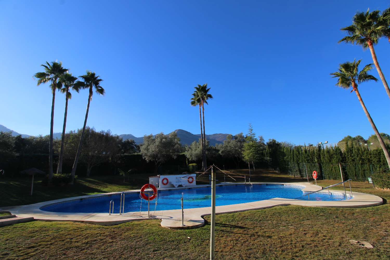 Jolie maison jumelée située à Lauro Golf