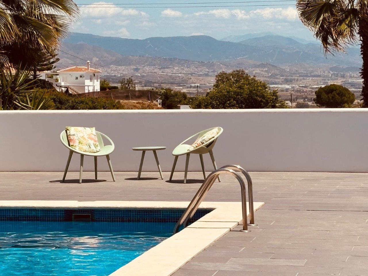 Fantastische einstöckige Villa mit herrlichem Blick auf das Tal und das Meer