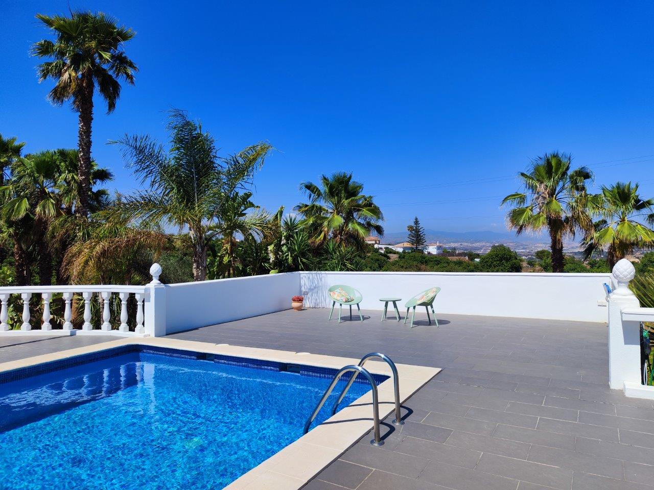 Fantastische einstöckige Villa mit herrlichem Blick auf das Tal und das Meer