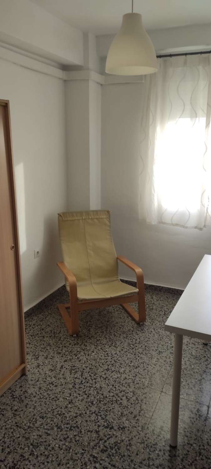 Apartment for rent 200 meters from Maria Zambrano Station